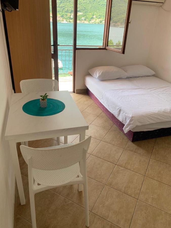 טיווט Apartmani Ivana מראה חיצוני תמונה