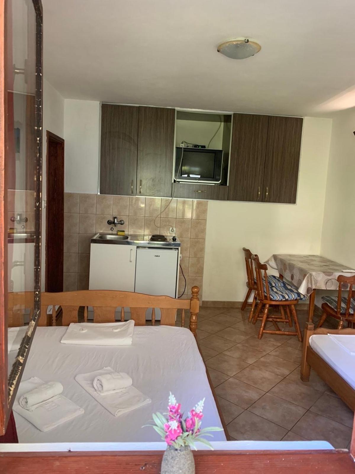 טיווט Apartmani Ivana מראה חיצוני תמונה