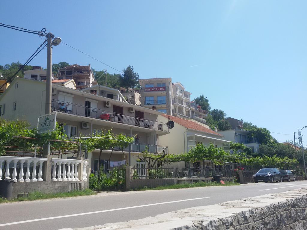 טיווט Apartmani Ivana מראה חיצוני תמונה