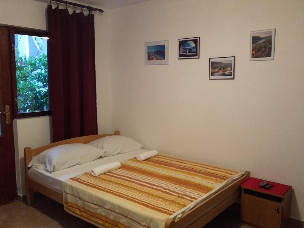טיווט Apartmani Ivana מראה חיצוני תמונה